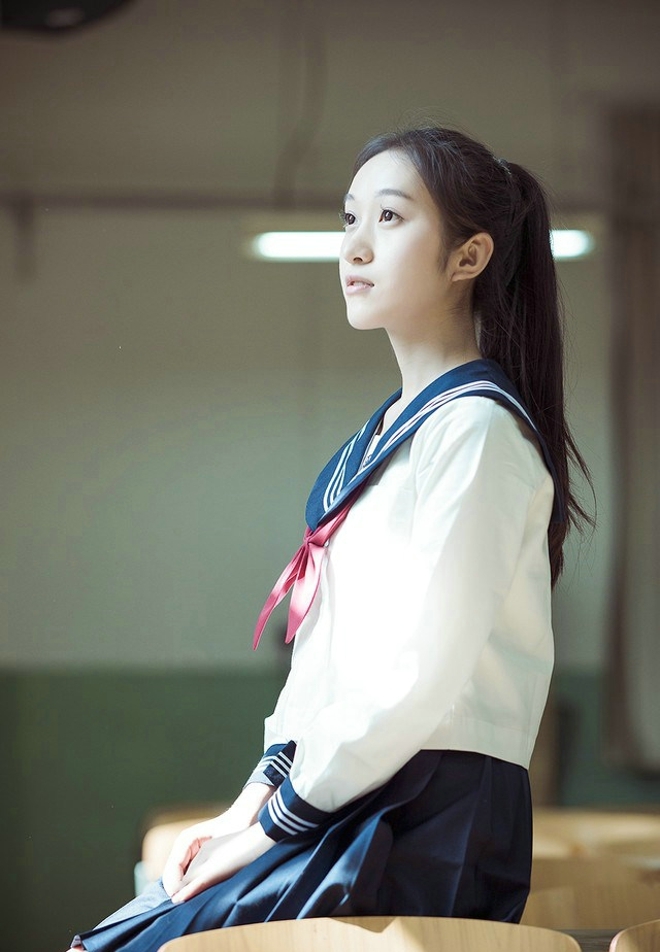 马尾辫美女校花jk制服教室写真