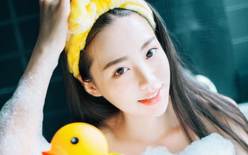 浴缸美女湿身诱惑性感撩人热图