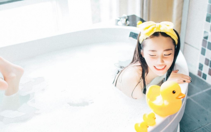 浴缸美女湿身诱惑性感撩人热图