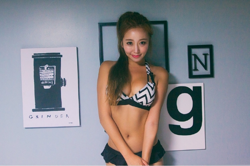 内衣美女前凸后翘人体之美写真