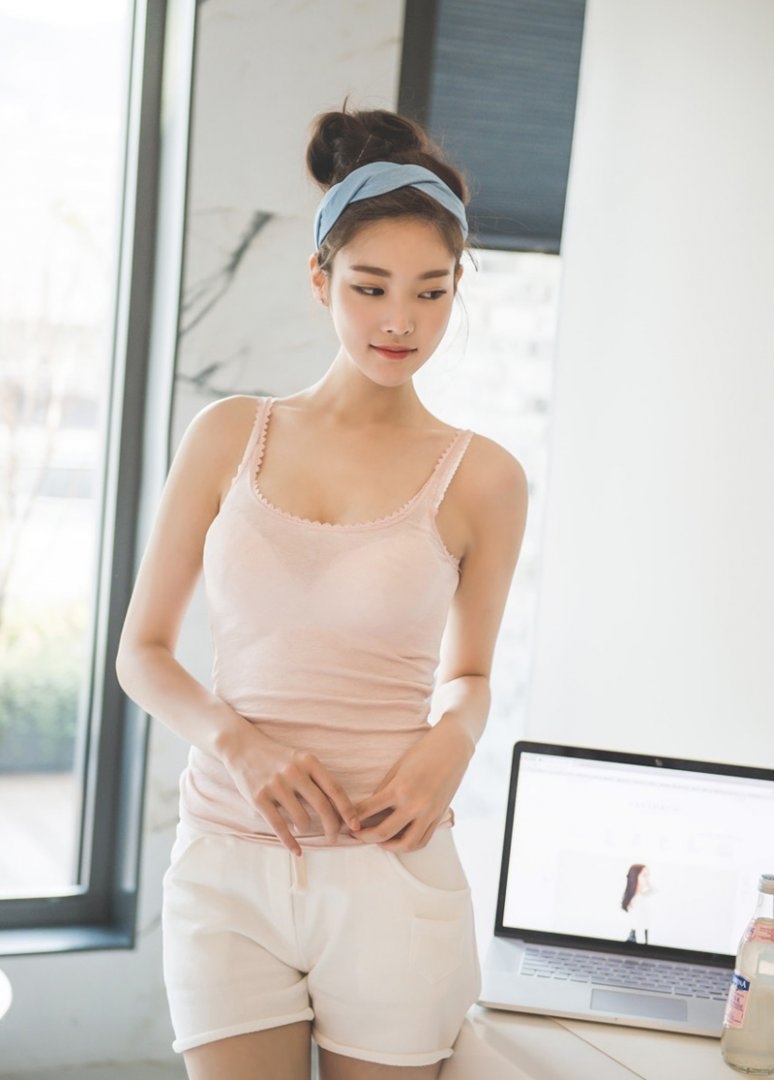 迷人美女细腰美腿前凸后翘套图