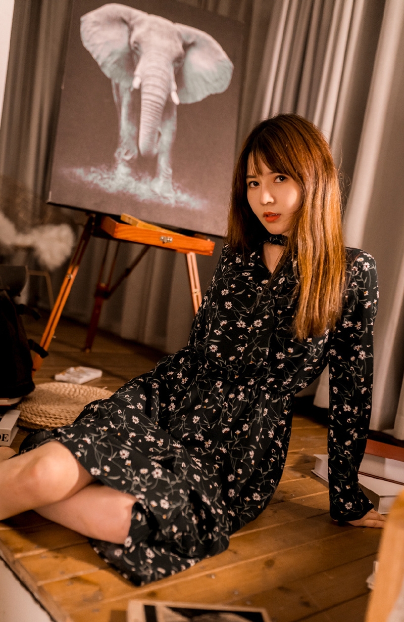 金发女郎美腿玉足性感撩人美图