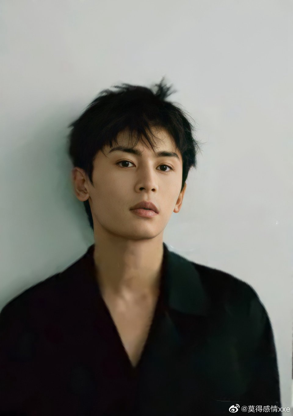 张哲瀚《博客天下》8月刊封面大片新鲜出炉