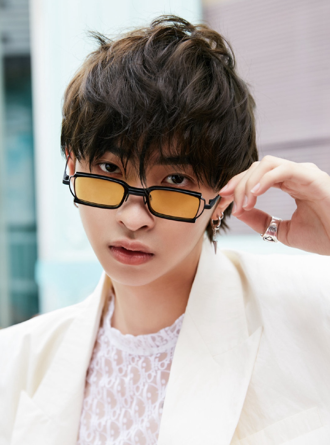 伊能静儿子庾恩利入驻微博时尚短片公开