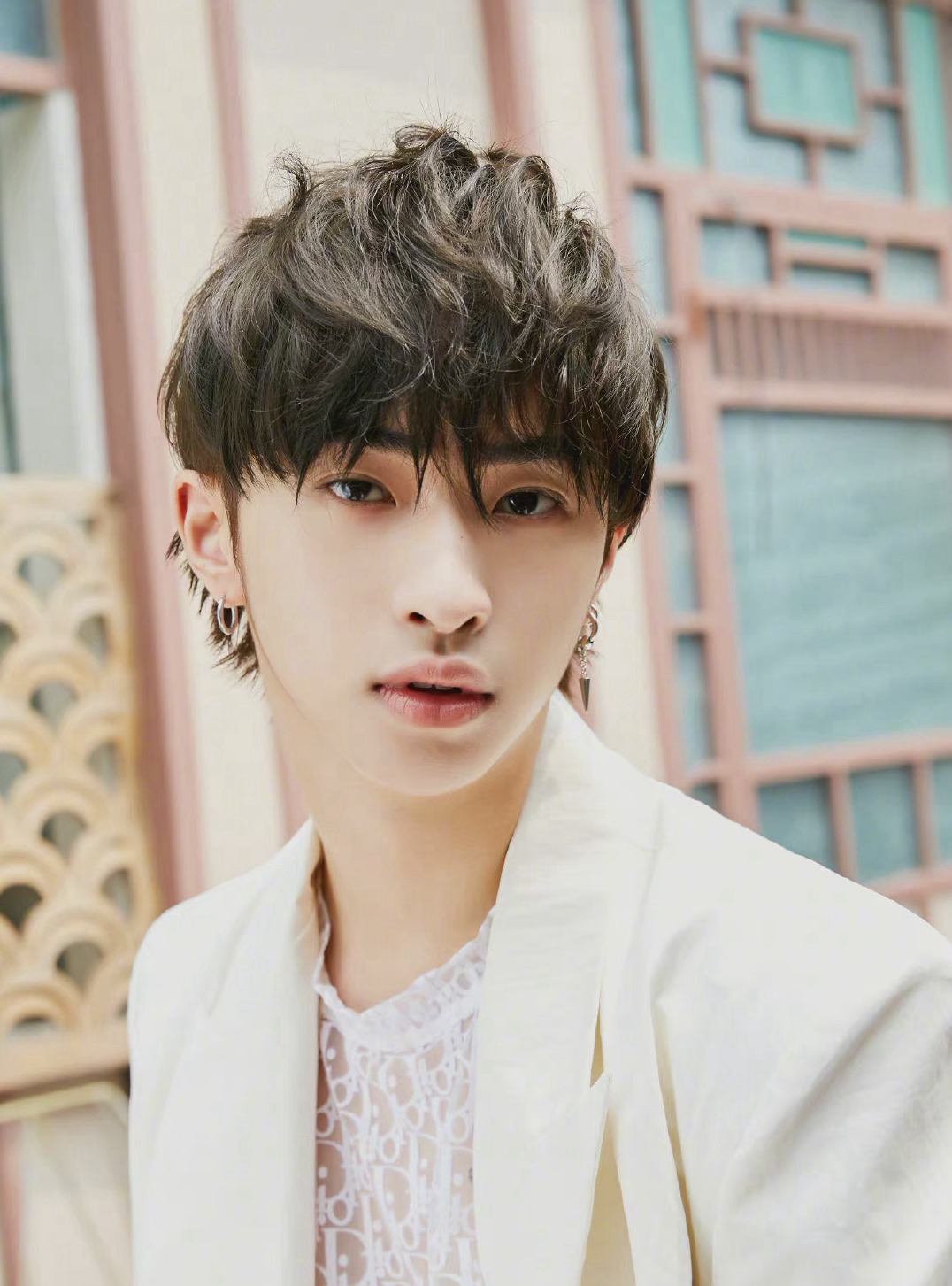 伊能静儿子庾恩利入驻微博时尚短片公开