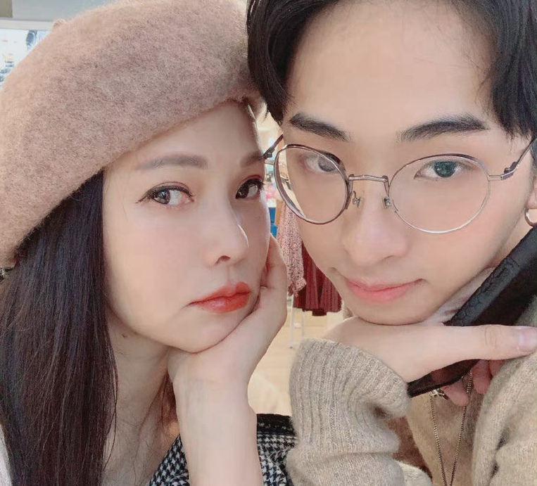 伊能静儿子庾恩利入驻微博时尚短片公开