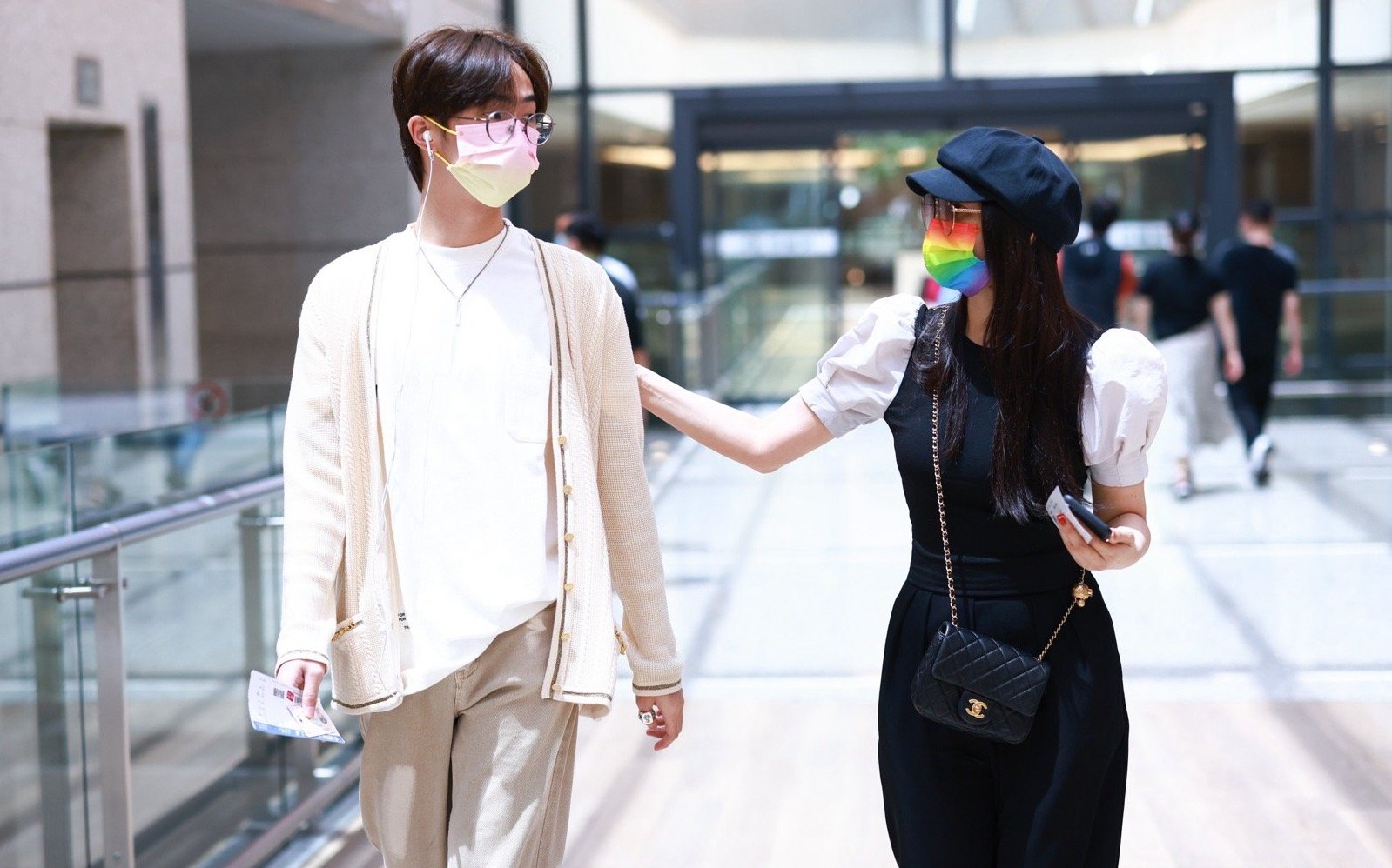 伊能静儿子庾恩利入驻微博时尚短片公开