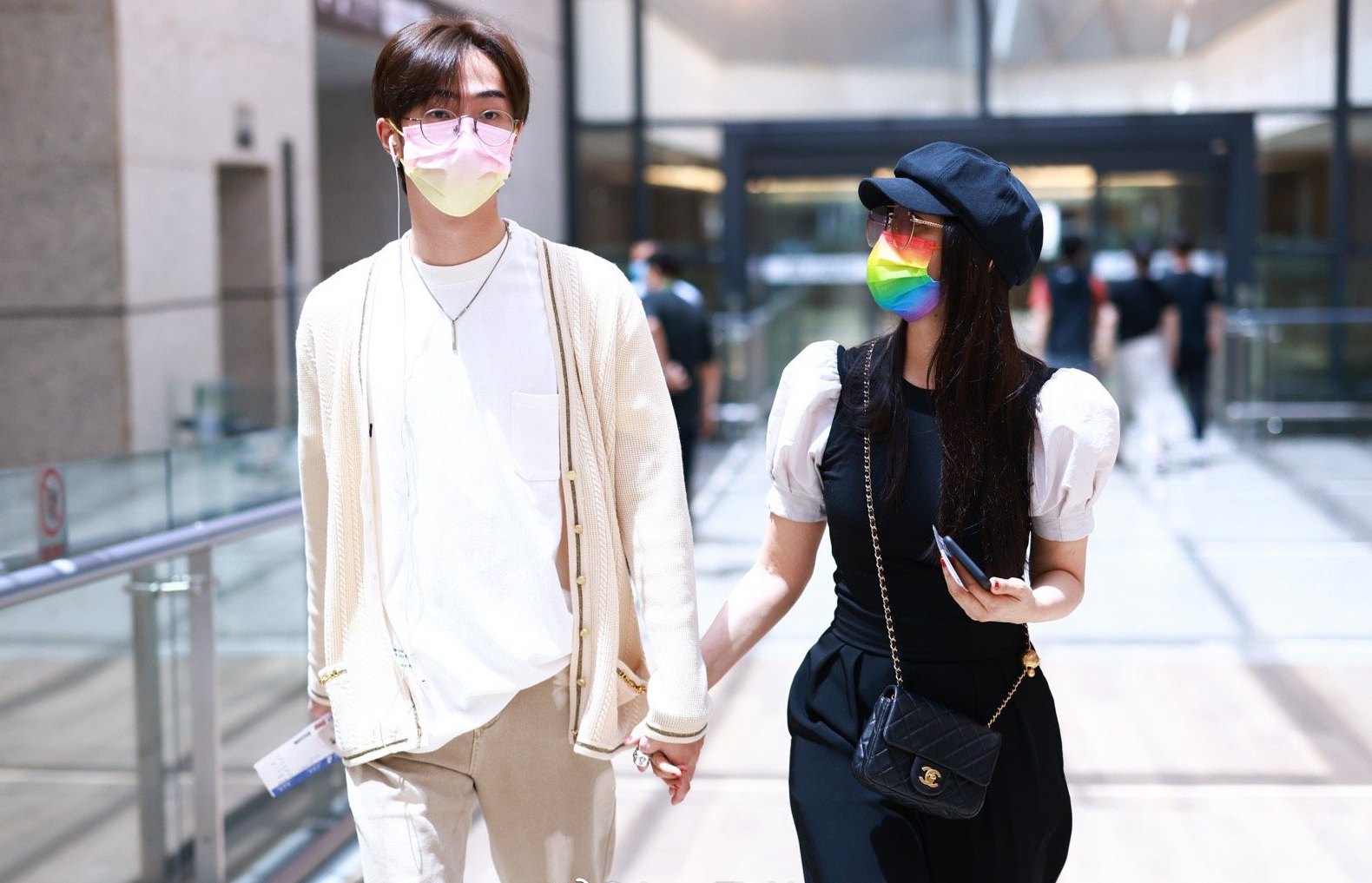 伊能静儿子庾恩利入驻微博时尚短片公开