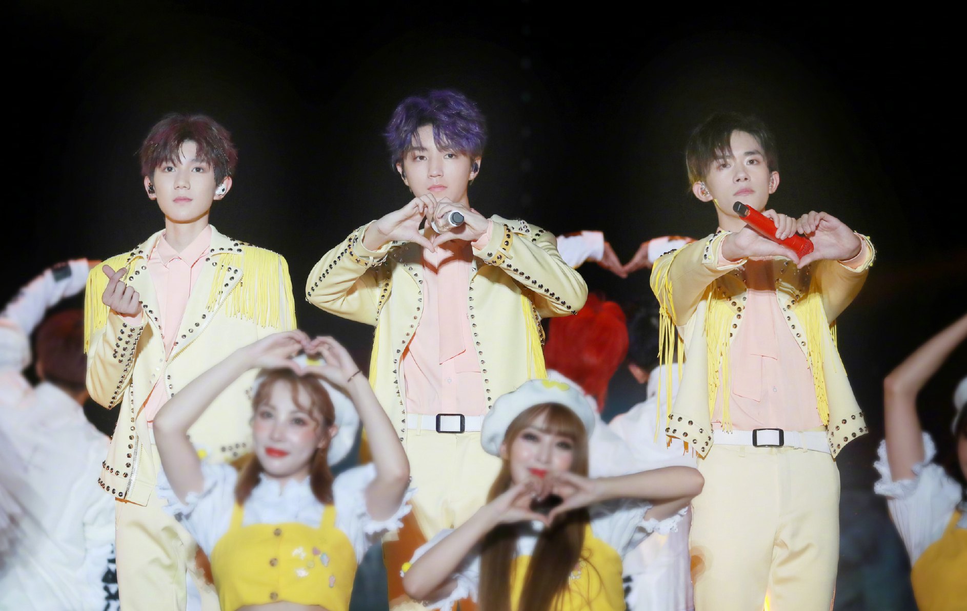 TFBOYS组合出道八周年三人合照精美图集