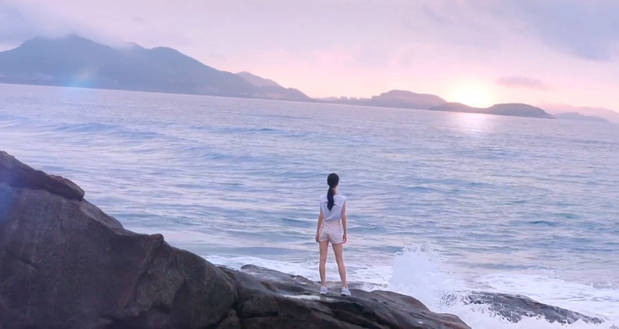 金晨海边度假兰蔻LANCOME代言美照