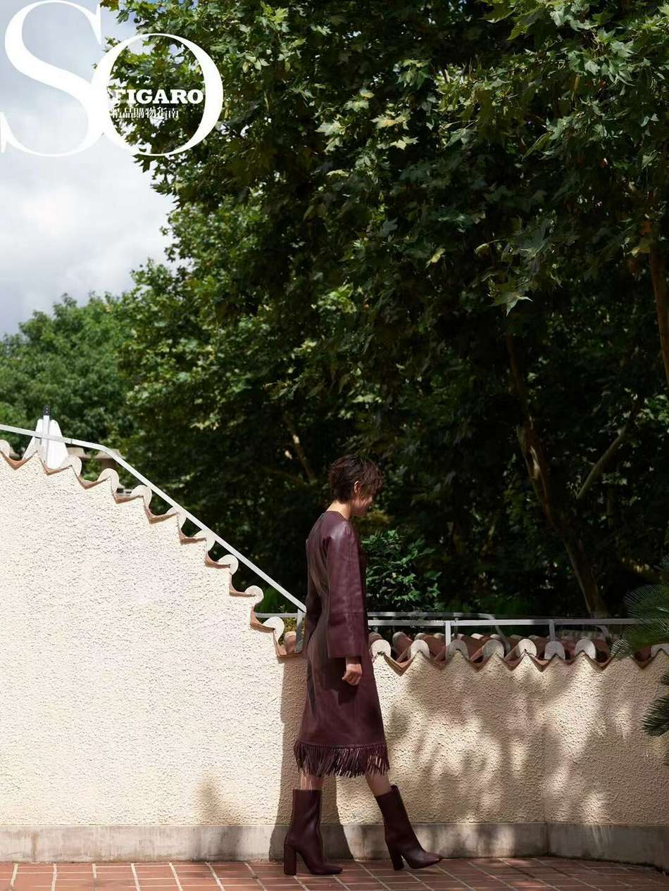 孙俪静谧自处舒适惬意杂志写真