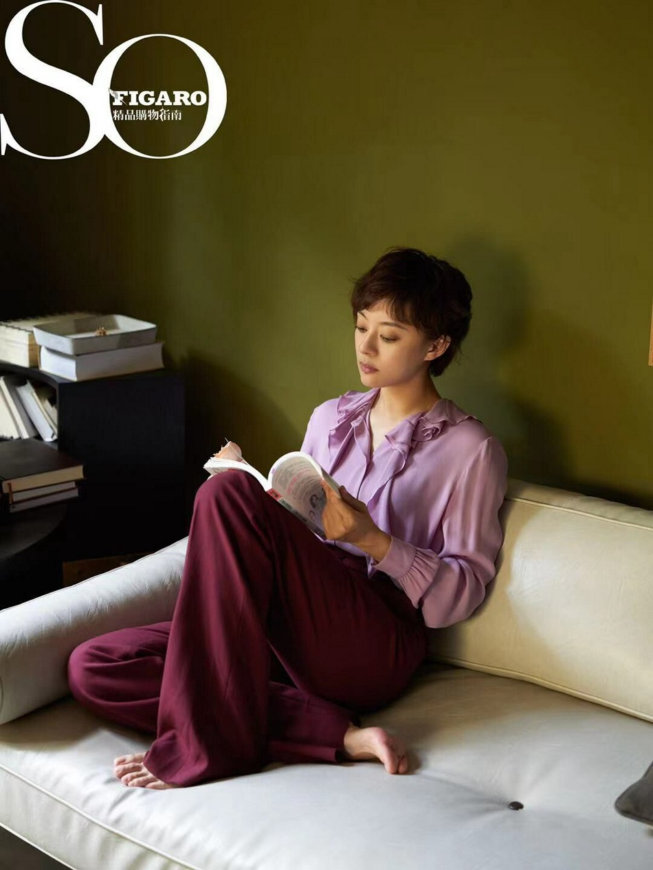 孙俪静谧自处舒适惬意杂志写真
