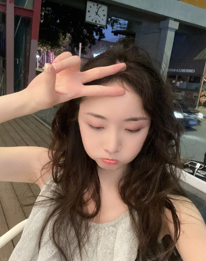 陈露和闺蜜王萌的合照