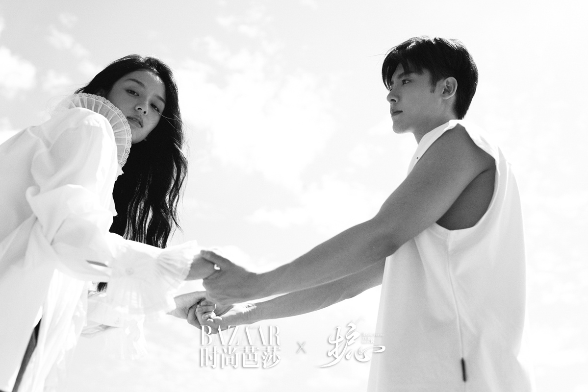 侯明昊周也海边大片又欲又甜