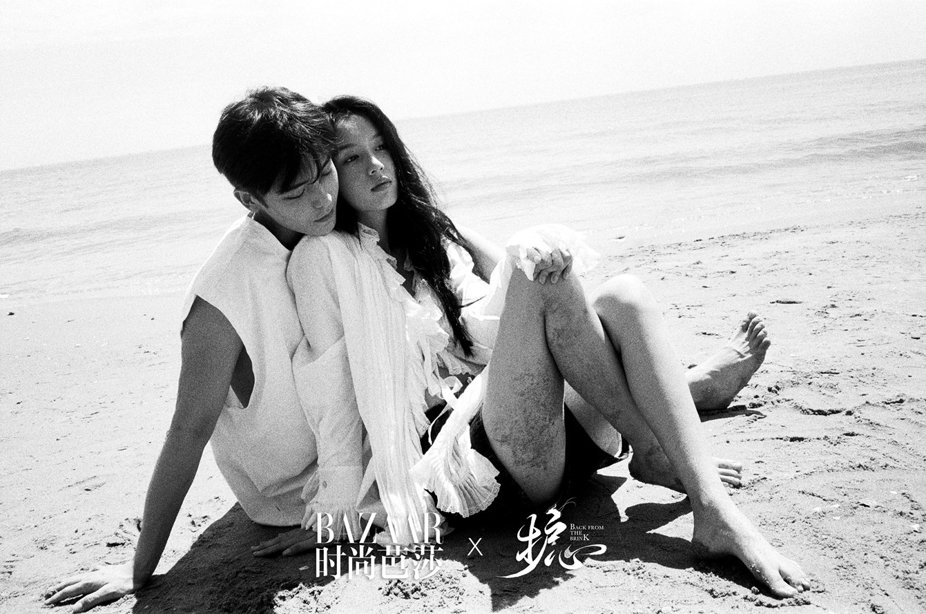 侯明昊周也海边大片又欲又甜