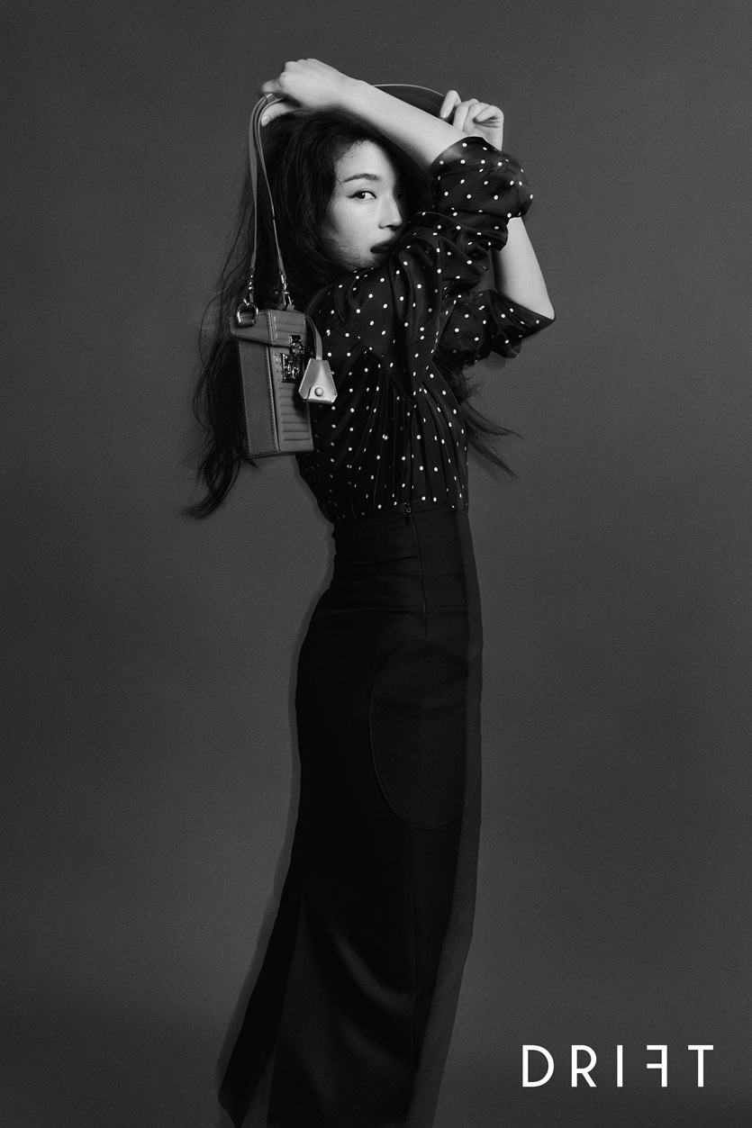 舒淇《DRIFT》夏季新刊毫不费力镜头感杂志大片