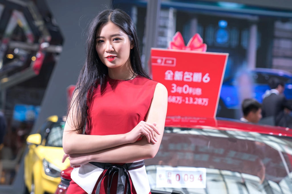 高跟鞋美女车模紧身包臀裙私拍