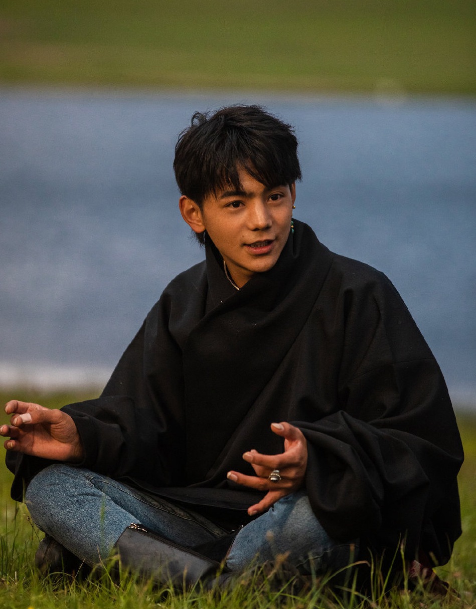 内蒙草原丁真的自然笔记随拍图片