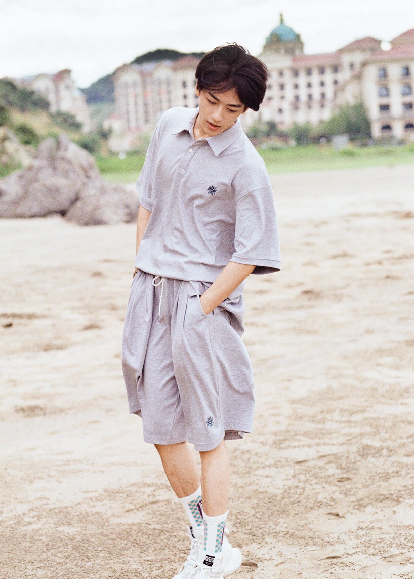 何洛洛蘑菇头造型海边胶片大片