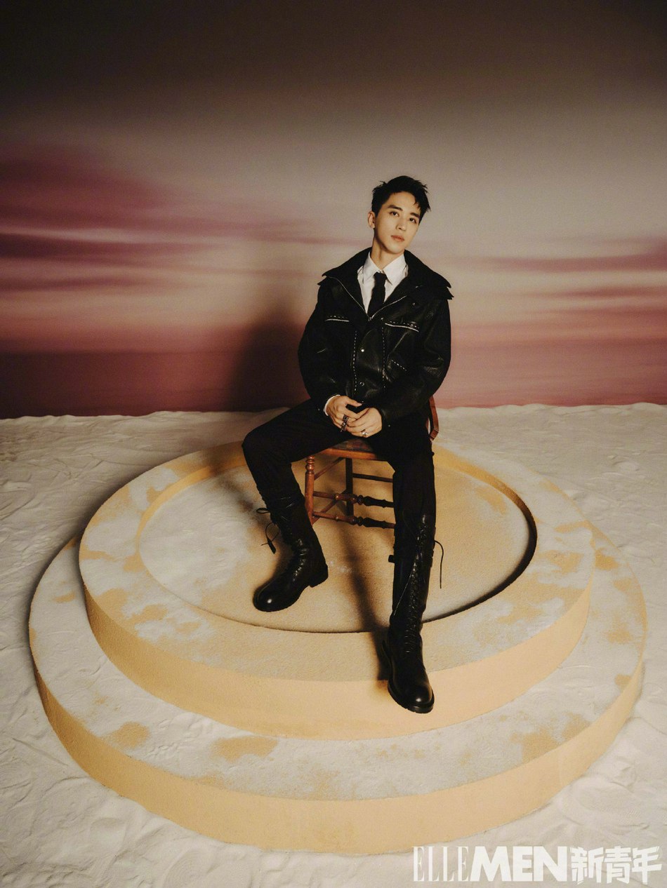 许魏洲酷帅造型尽显成熟魅力写真