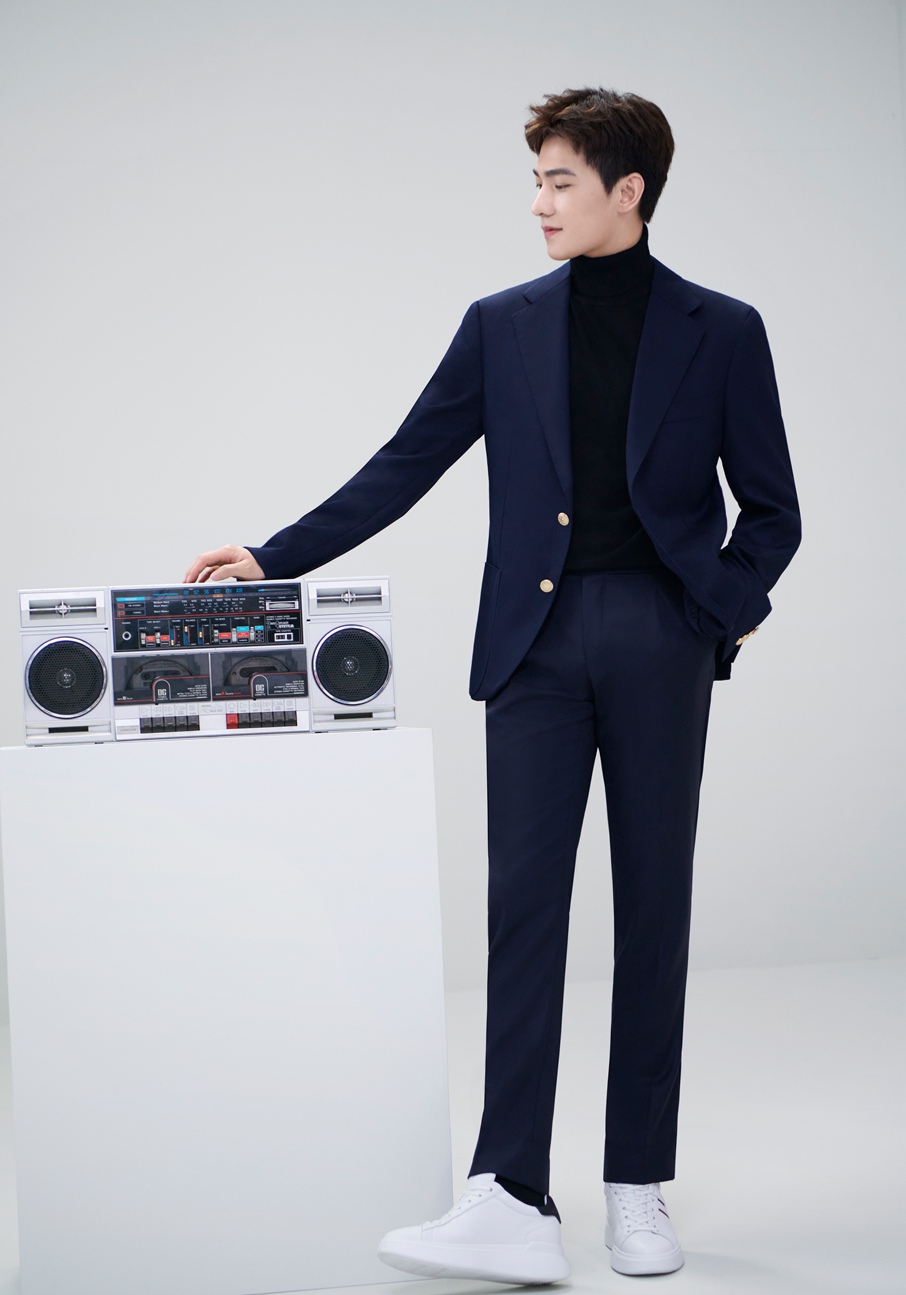 限定秋日男友杨洋红蓝秋冬大片