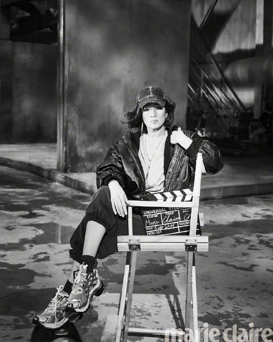 巩俐又酷又飒气场全开杂志写真