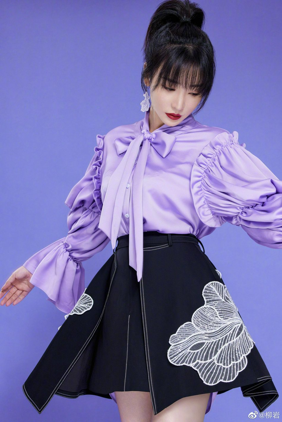 柳岩小清新造型少女感十足写真