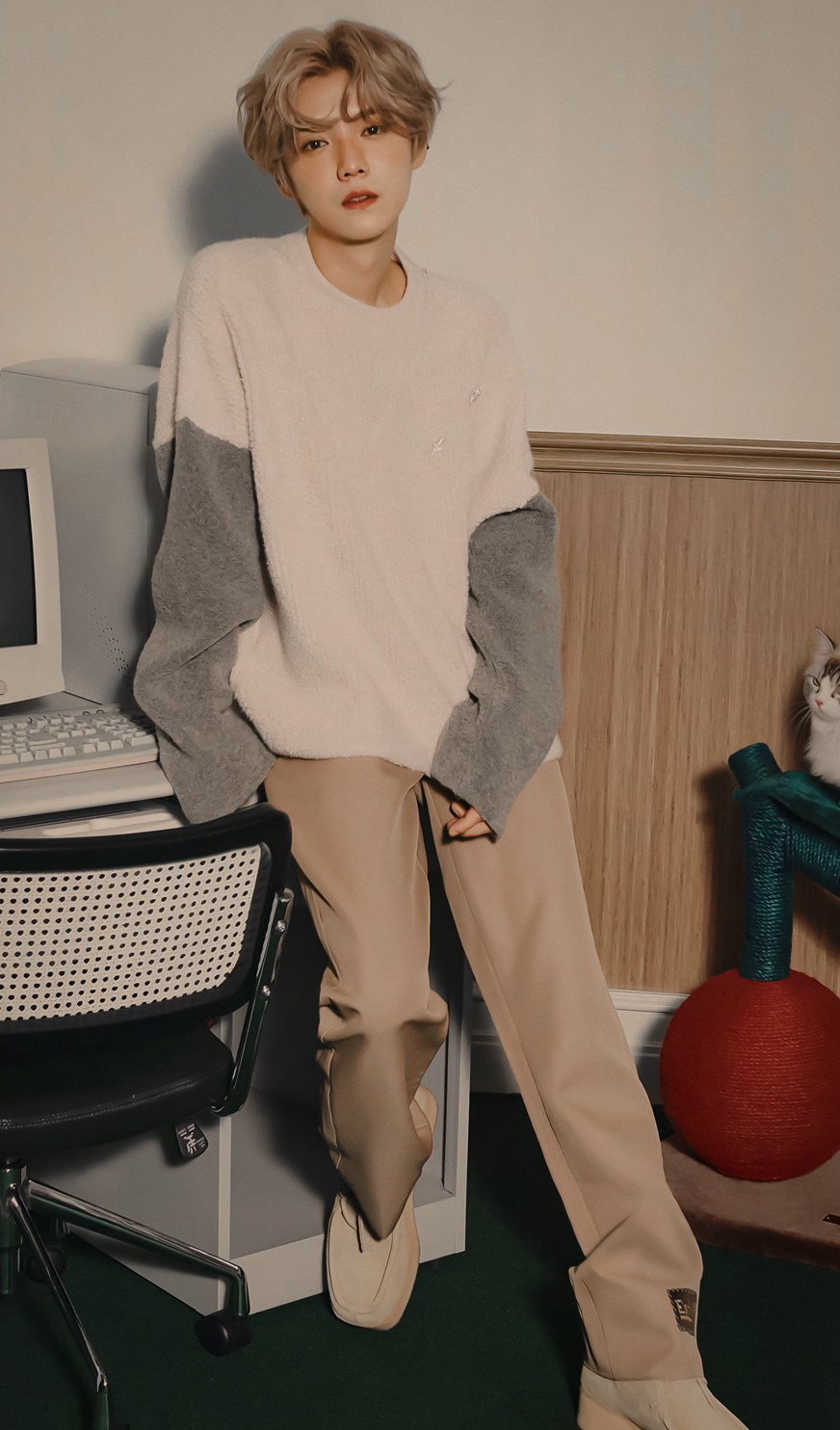 鹿晗时装L’OFFICIEL 9月刊内页大片