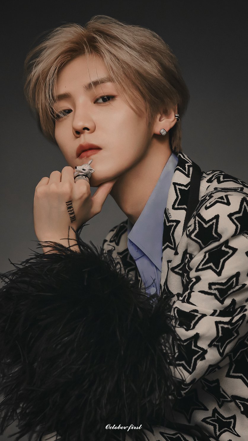 鹿晗时装L’OFFICIEL 9月刊内页大片