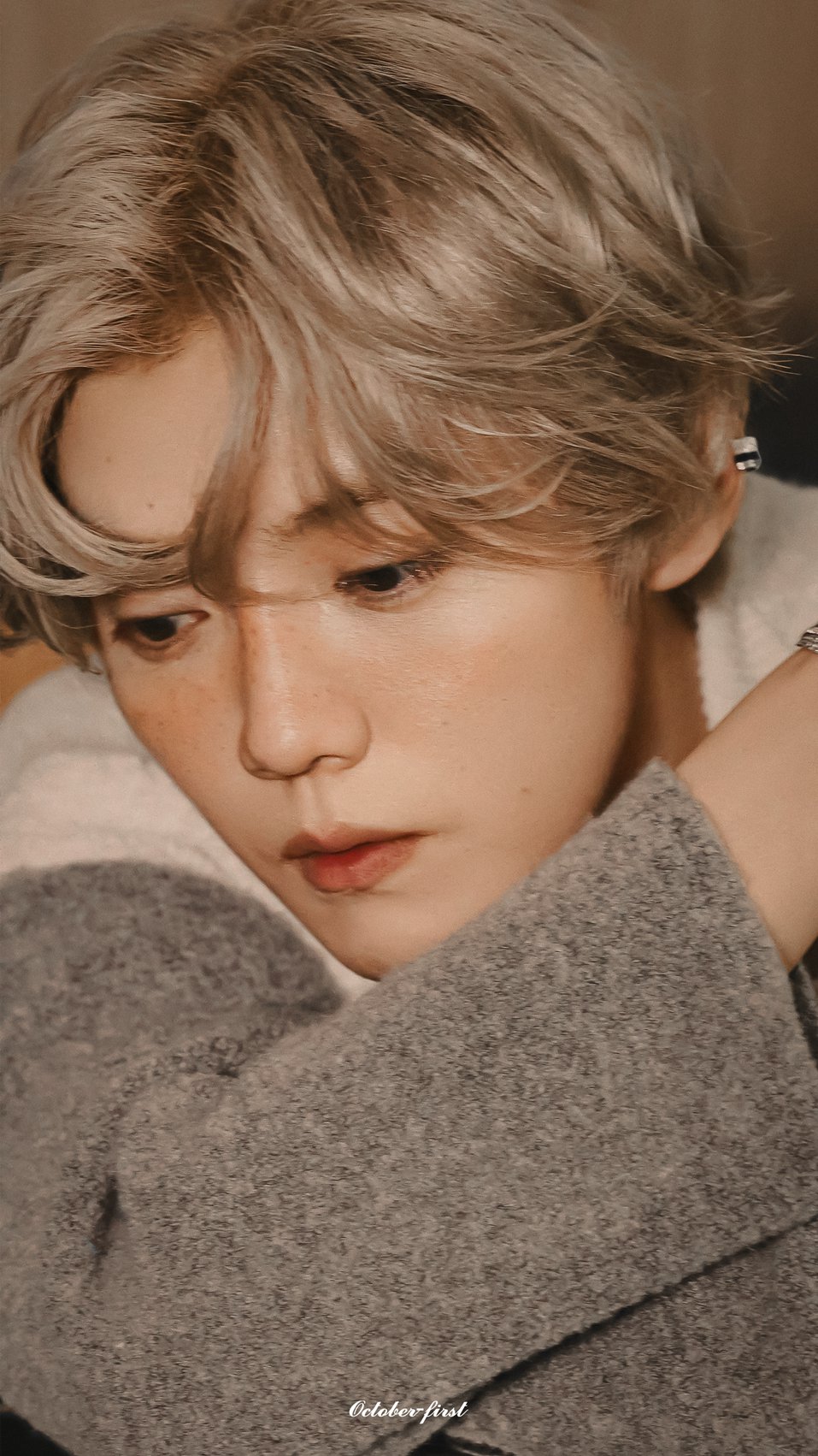 鹿晗时装L’OFFICIEL 9月刊内页大片