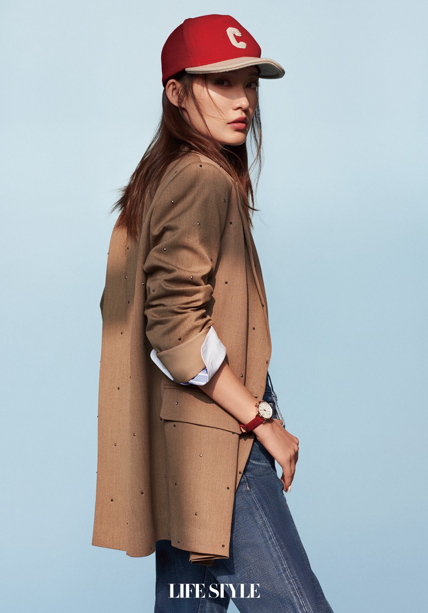 李沁简约时尚运动风女友大片