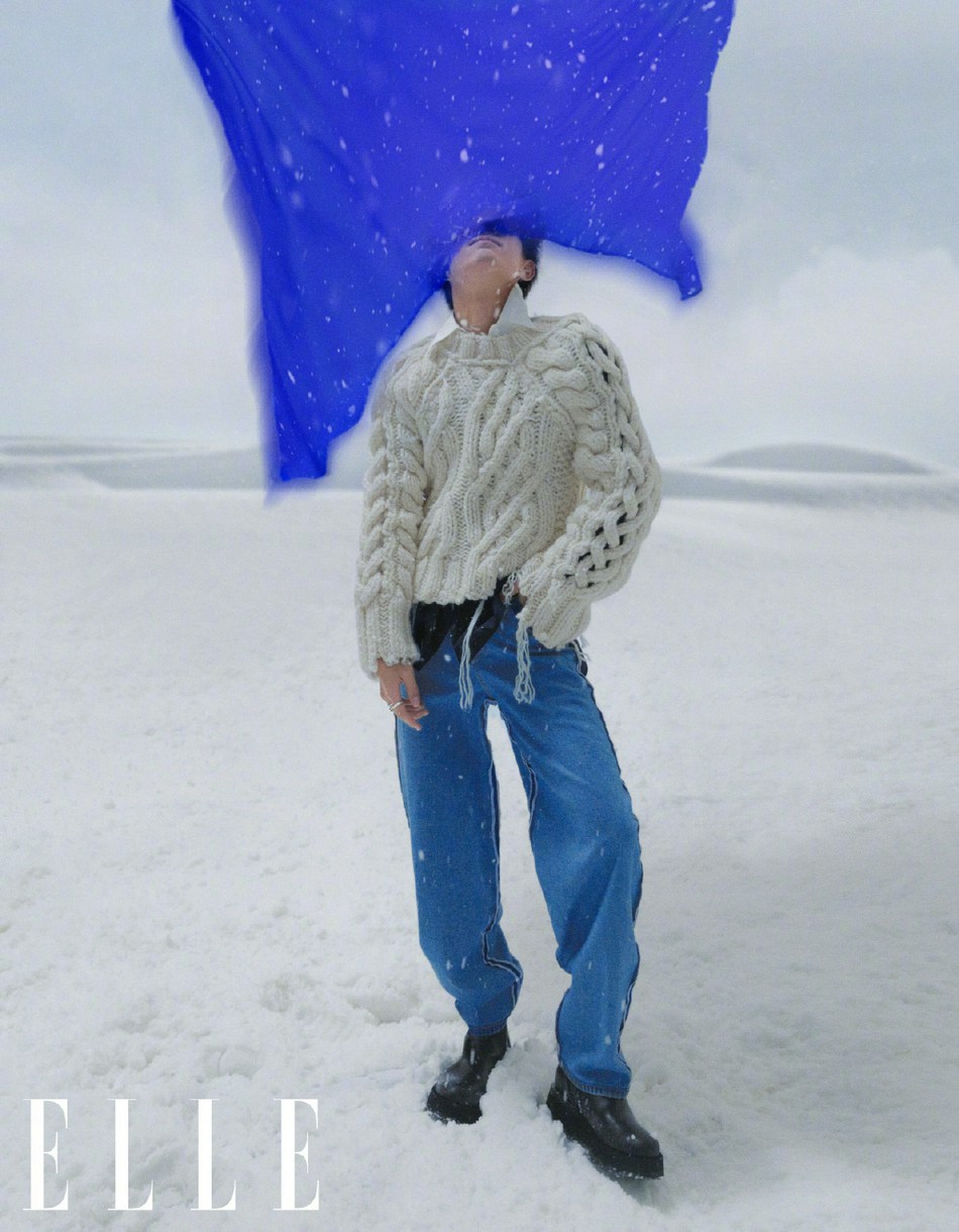 易烊千玺独特造型个性十足写真