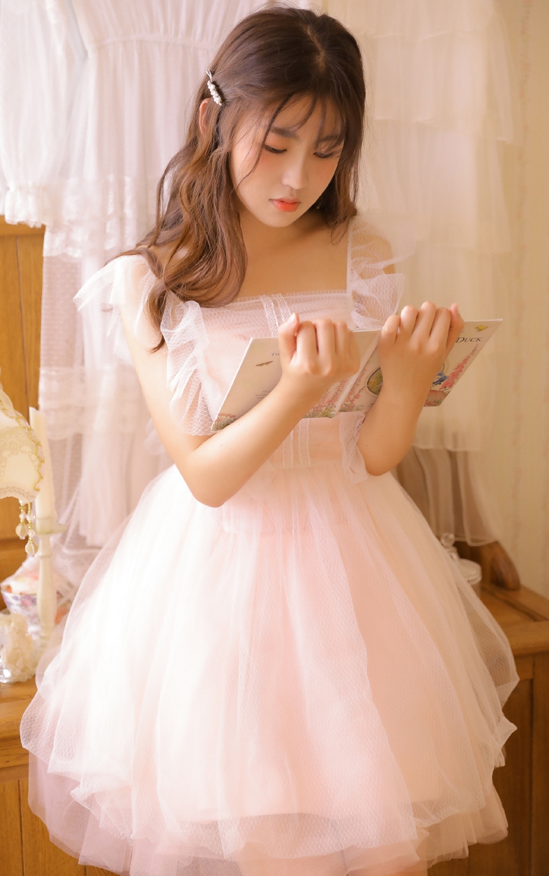 薄纱裙美女阳光下轻盈漂亮人体艺术摄影