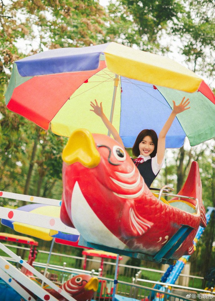 毛晓彤jk制服短裙俏皮又可爱写真