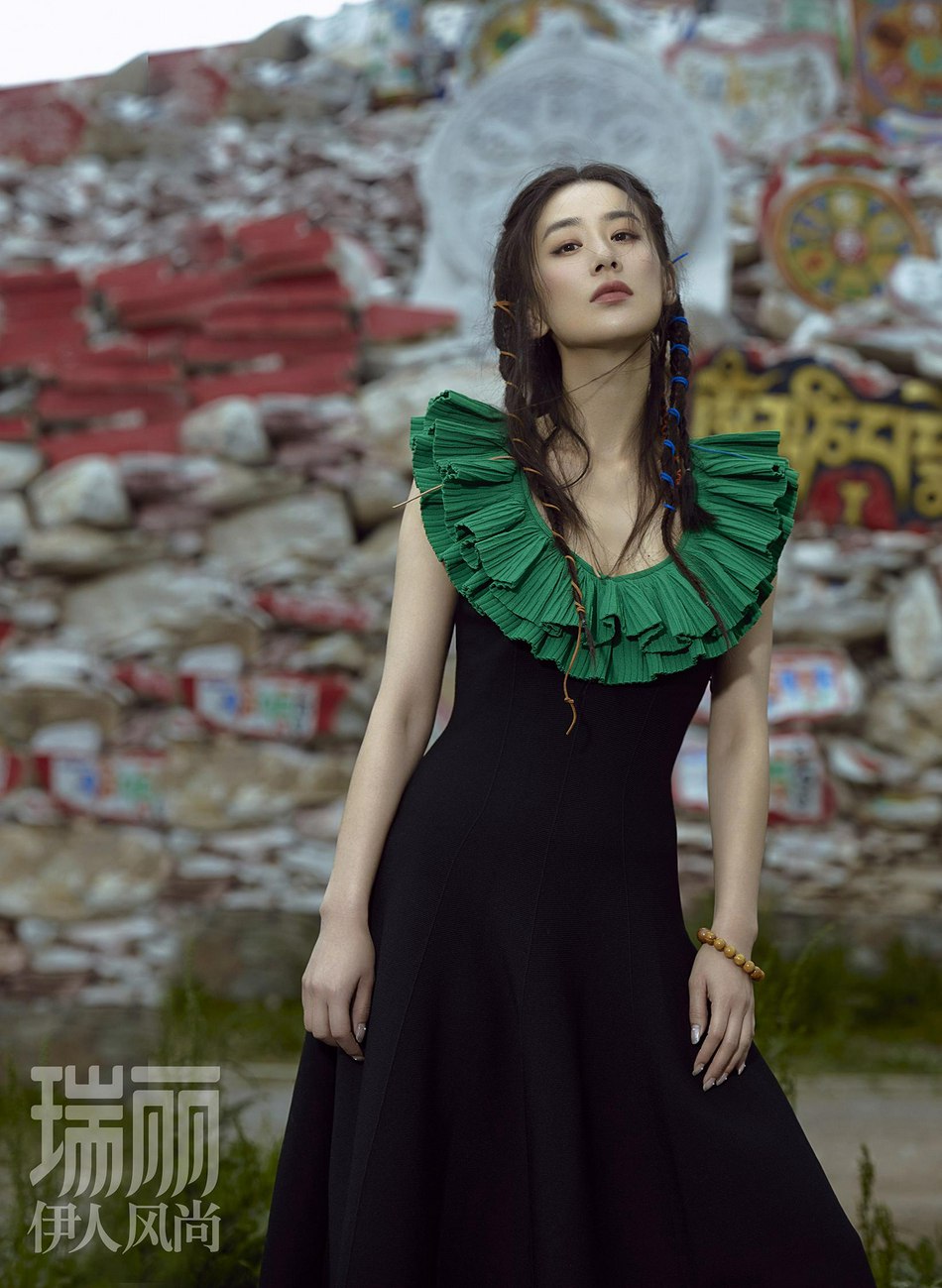 黄圣依从容豁达尽显纯粹之美写真