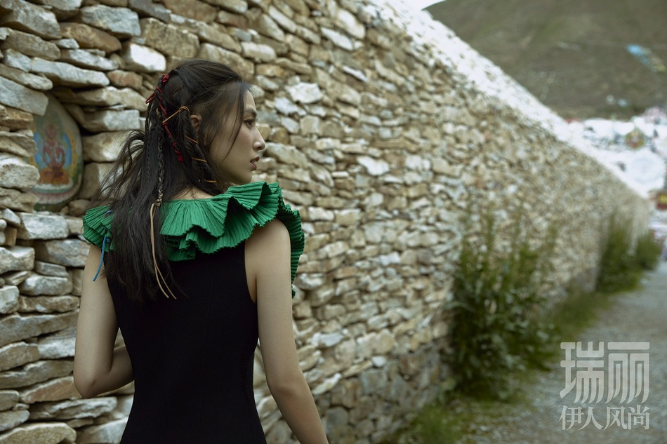 黄圣依从容豁达尽显纯粹之美写真