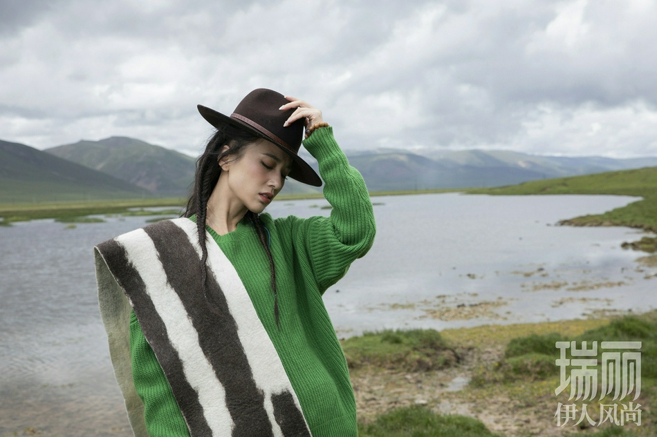 黄圣依从容豁达尽显纯粹之美写真