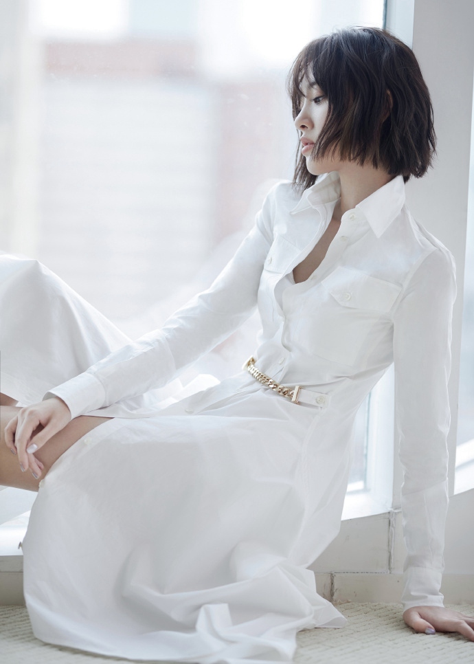 唐艺昕白色衬衫裙恬静又清新写真