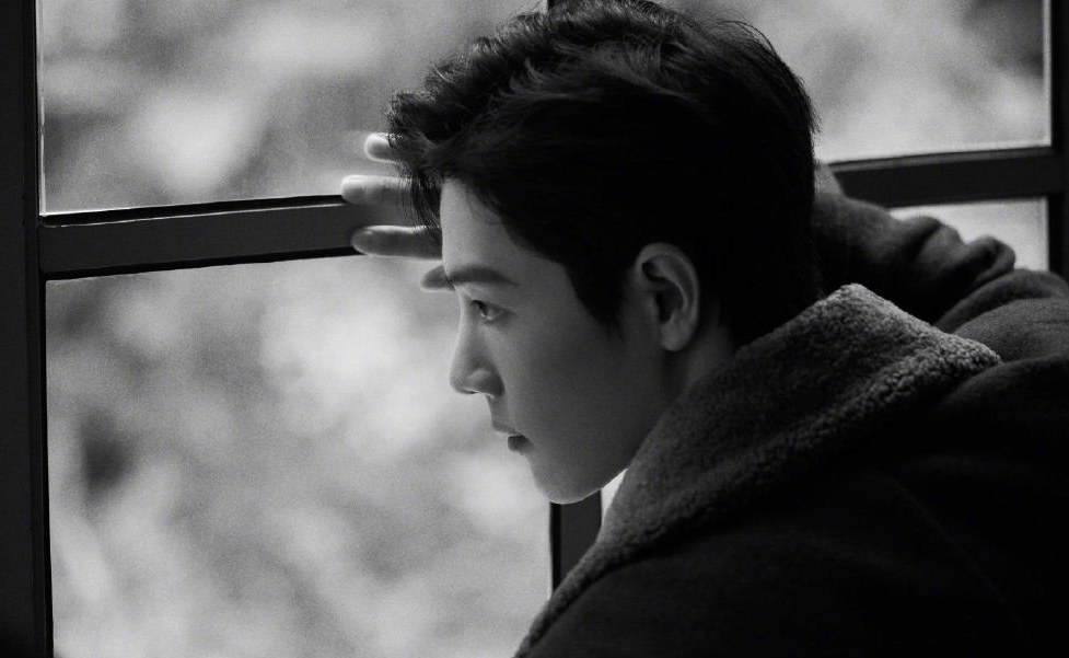 肖战秋意浓大片充满温柔与质感