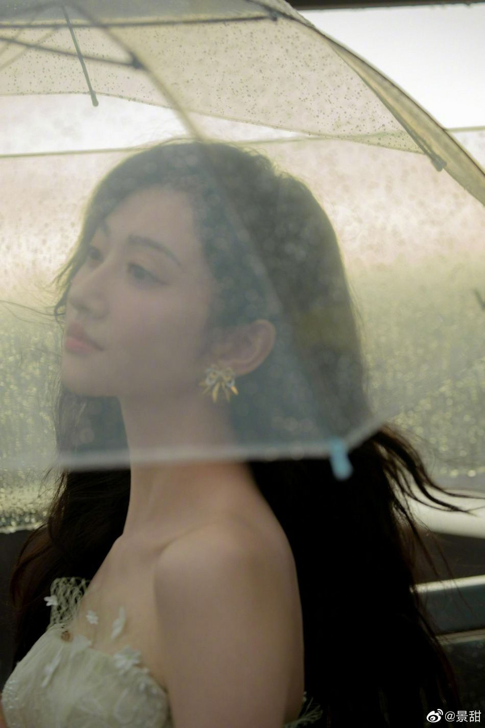 景甜薄荷绿纱裙氛围感满分写真