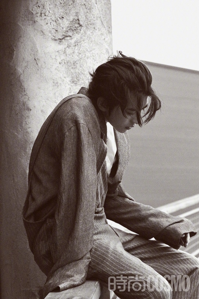 蔡徐坤时尚cosmo十月刊硬汉封面造型写真