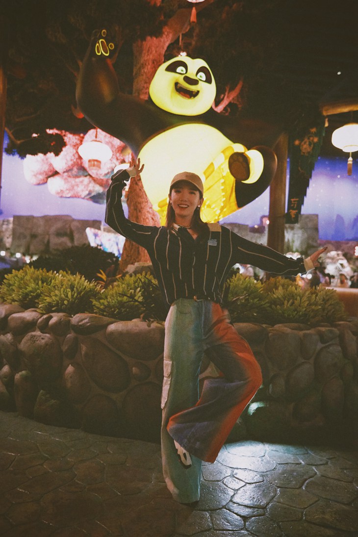 孟美岐环球影城plog可盐可甜可酷飒