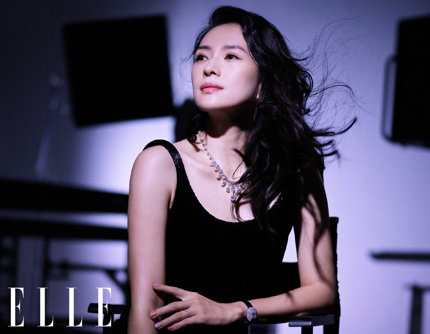 章子怡ELLE周年刊封面短发造型亮相
