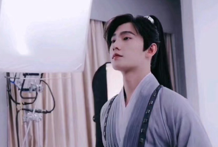 杨洋且试天下精致妆造丰兰息图片