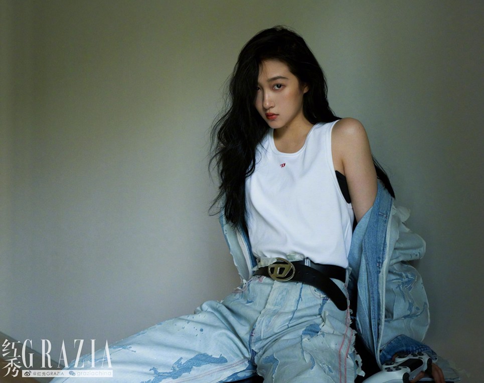 关晓彤酷飒风电玩酷女孩大片