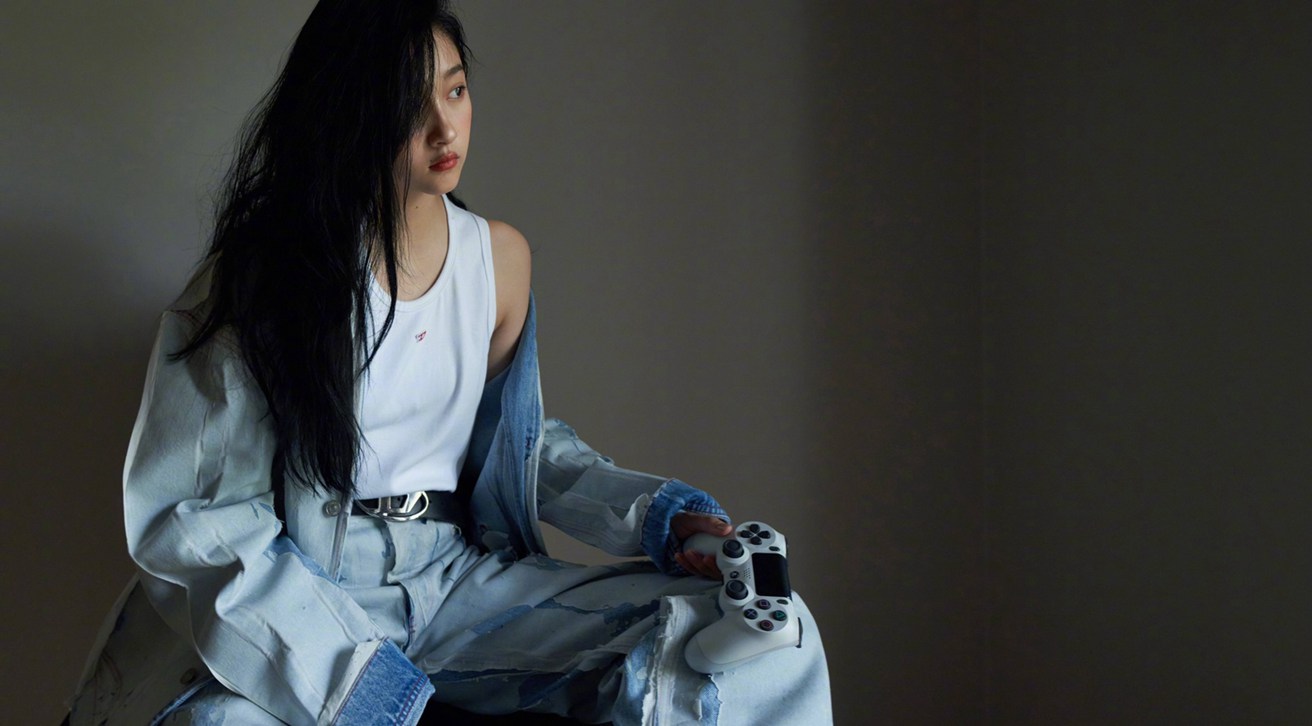 关晓彤酷飒风电玩酷女孩大片