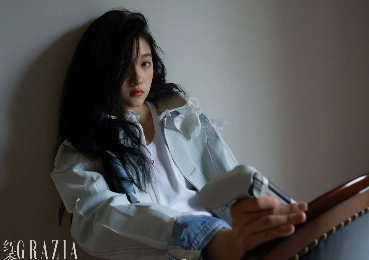 关晓彤酷飒风电玩酷女孩大片