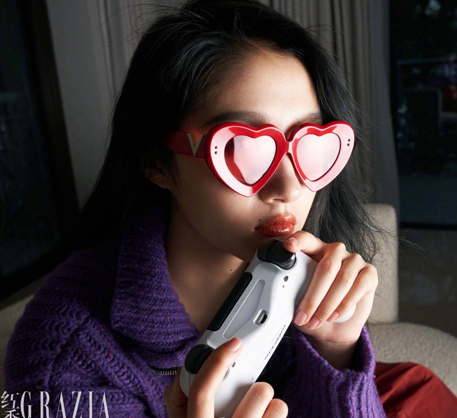 关晓彤酷飒风电玩酷女孩大片