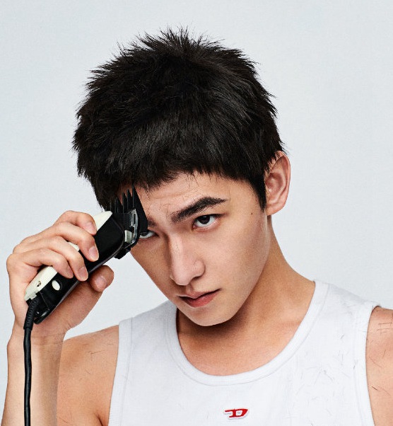 杨洋T杂志封面写真街头潮酷或风雅复古风格百变