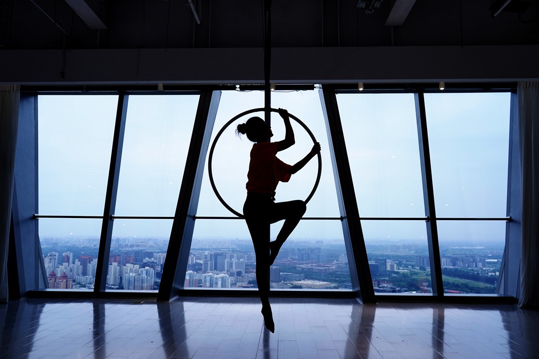 李沁光影瑜伽写真彰显好身材